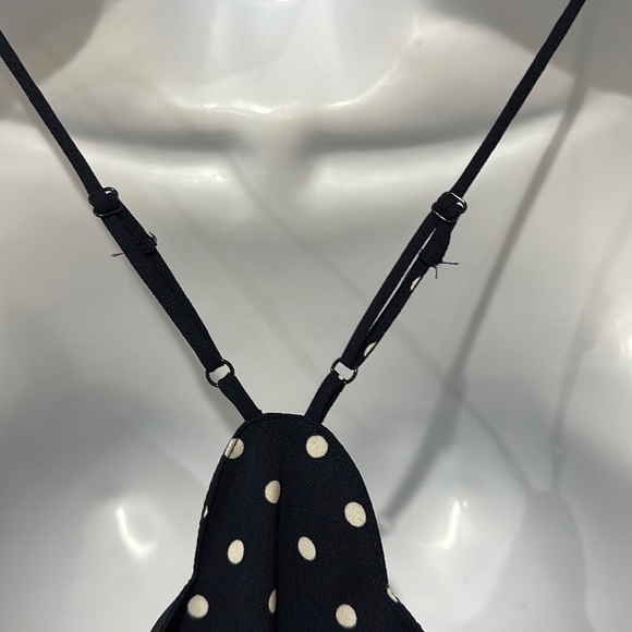 j crew lined scalloped cami with adjustable straps - Picture 4 of 6